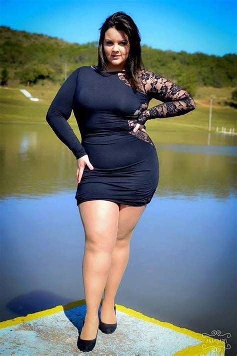 Cris gordinha bucetuda .
